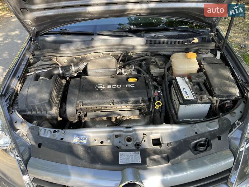 Универсал Opel Astra 2004 в Николаеве