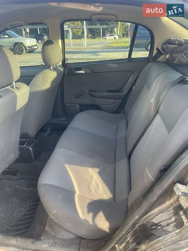 Седан Opel Astra 2008 в Гайсине