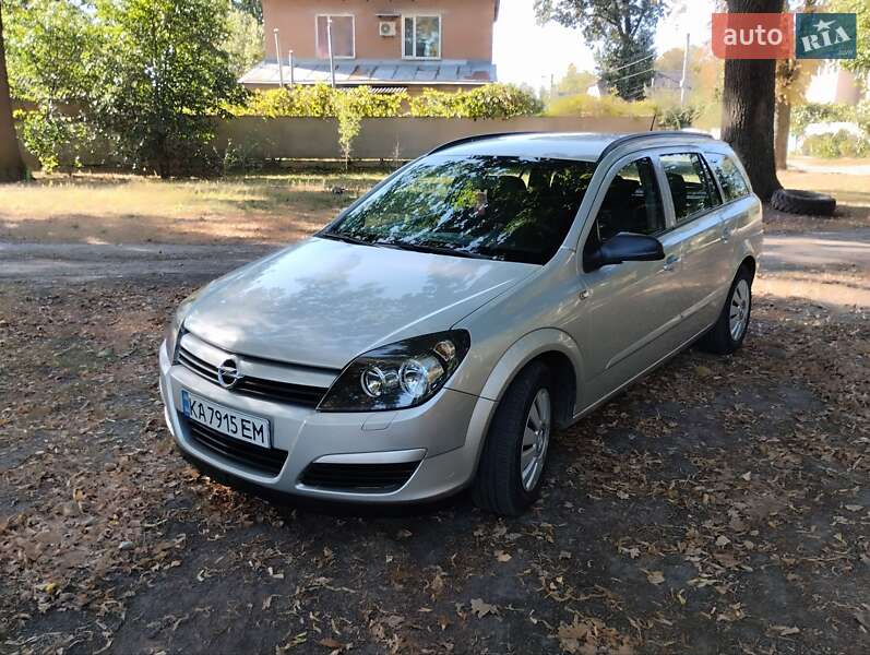 Універсал Opel Astra 2005 в 
