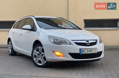Универсал Opel Astra 2011 в 