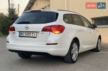 Универсал Opel Astra 2011 в 