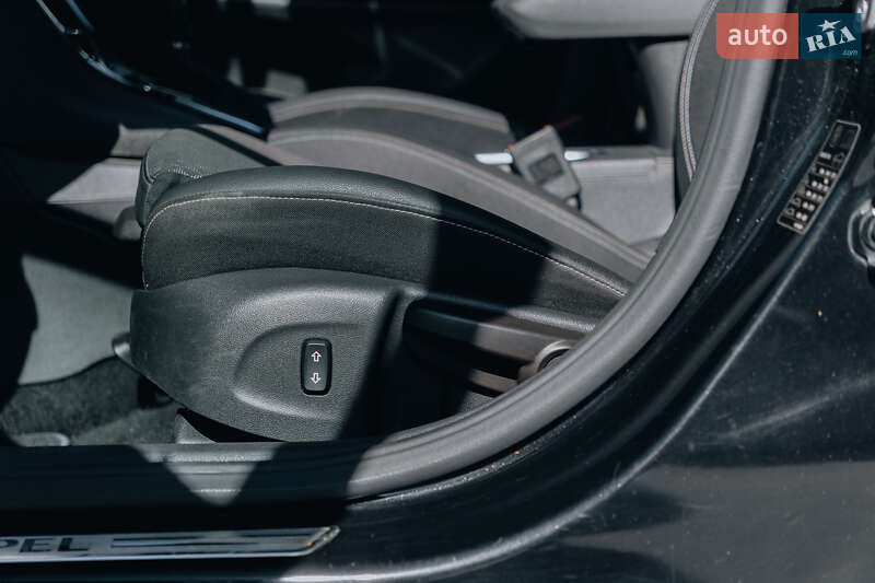 Универсал Opel Astra 2018 в Киеве фото 48 Универсал Opel Astra 2018 в Киеве