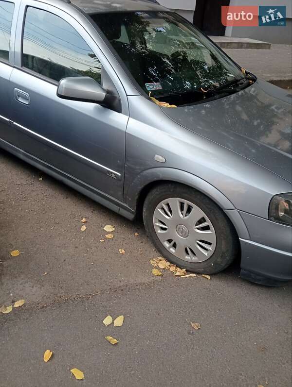 Универсал Opel Astra 2004 в Ровно
