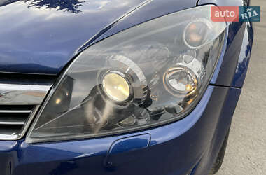 Универсал Opel Astra 2010 в 