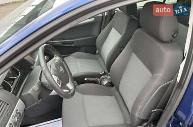 Универсал Opel Astra 2010 в 