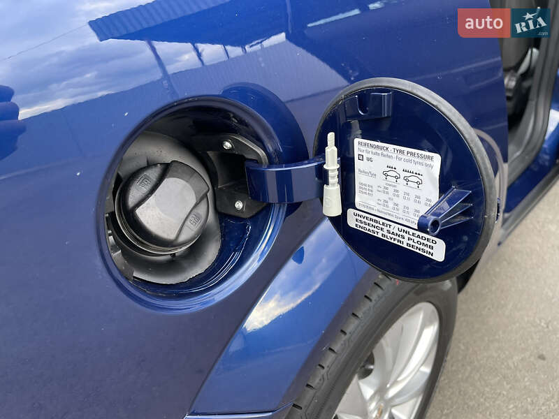 Универсал Opel Astra 2010 в Ровно