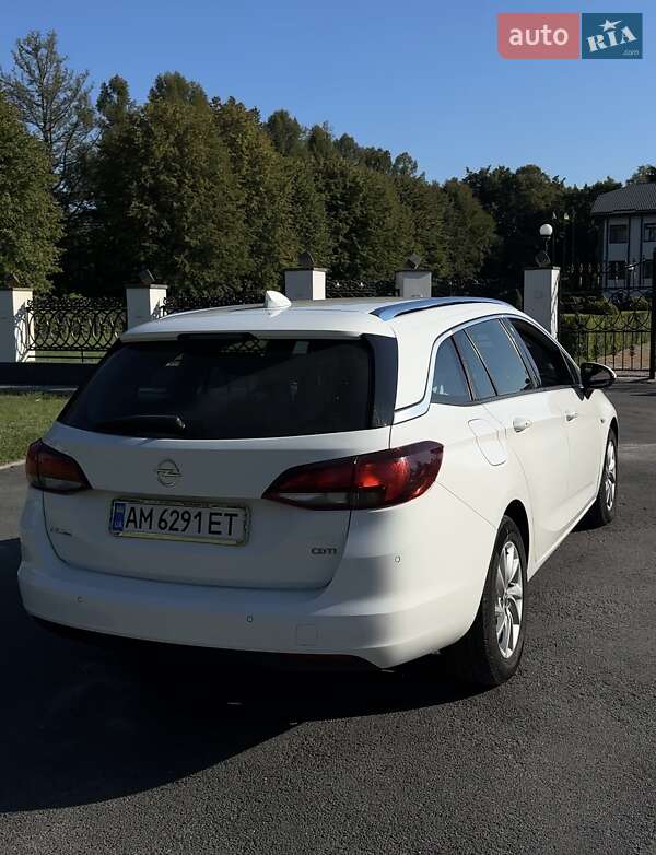 Универсал Opel Astra 2017 в Звягеле