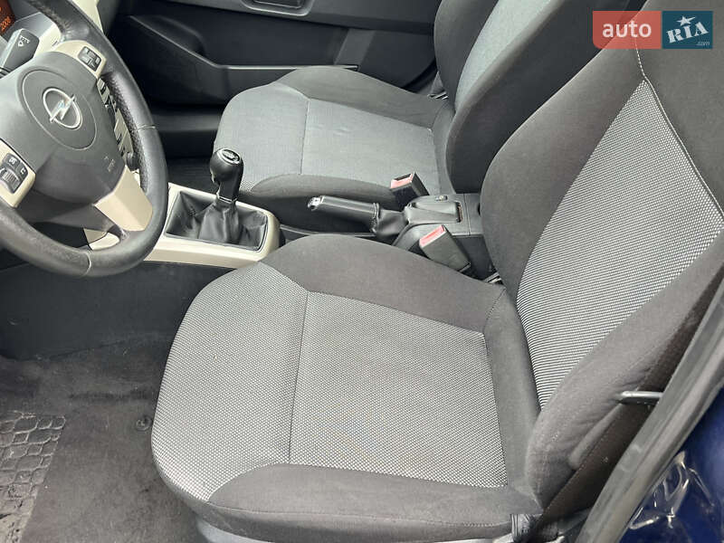 Универсал Opel Astra 2008 в Яворове