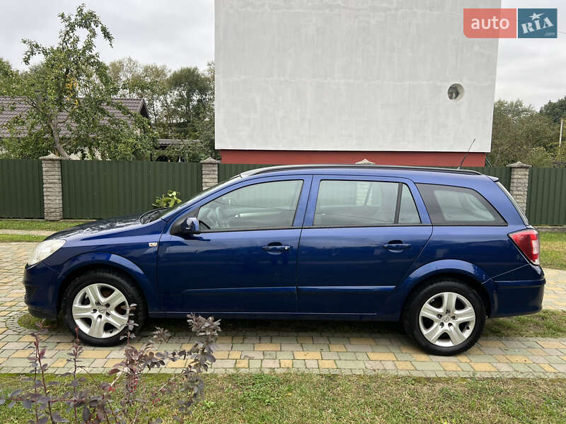 Универсал Opel Astra 2008 в Яворове