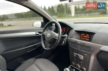 Универсал Opel Astra 2006 в 