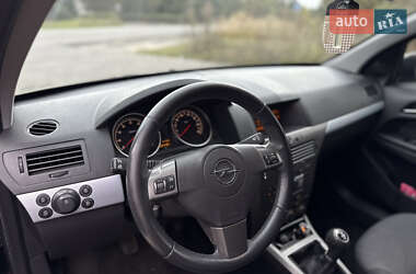 Универсал Opel Astra 2006 в 