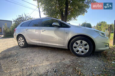 Универсал Opel Astra 2012 в 