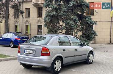 Хэтчбек Opel Astra 2002 в 
