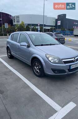Хэтчбек Opel Astra 2006 в Киеве