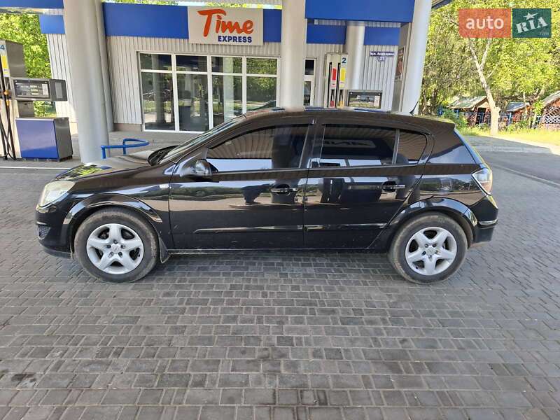 Хэтчбек Opel Astra 2008 в Николаеве