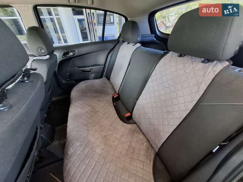 Хэтчбек Opel Astra 2008 в Николаеве