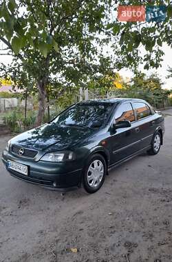 Седан Opel Astra 2002 в Вознесенске