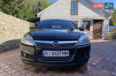 Хэтчбек Opel Astra 2007 в 