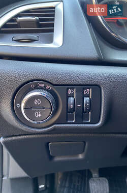 Универсал Opel Astra 2011 в 