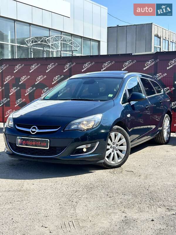Универсал Opel Astra 2014 в Сумах