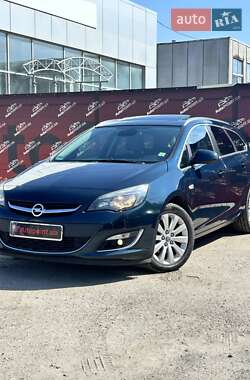 Универсал Opel Astra 2014 в 
