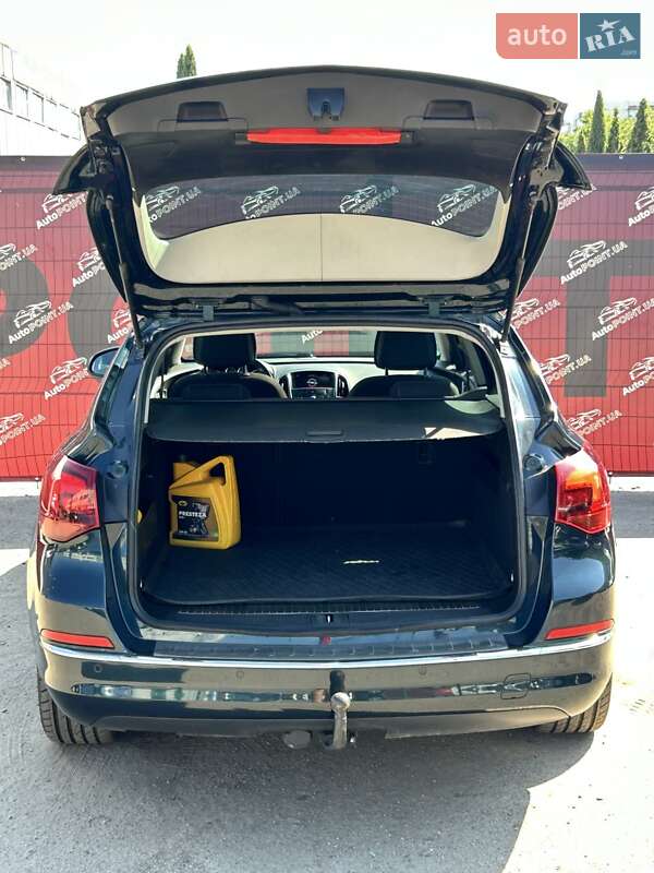 Универсал Opel Astra 2014 в Сумах