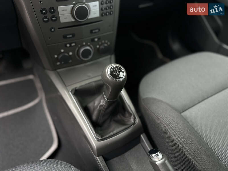 Універсал Opel Astra 2006 в Вінниці