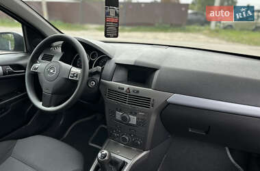 Универсал Opel Astra 2006 в 