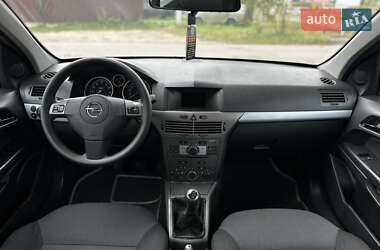 Универсал Opel Astra 2006 в 