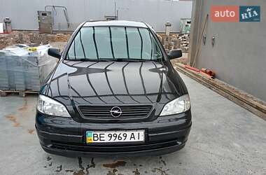 Седан Opel Astra 2005 в 