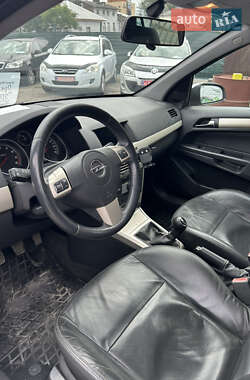 Универсал Opel Astra 2007 в 
