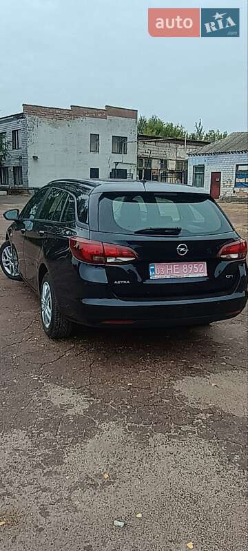 Универсал Opel Astra 2018 в Конотопе