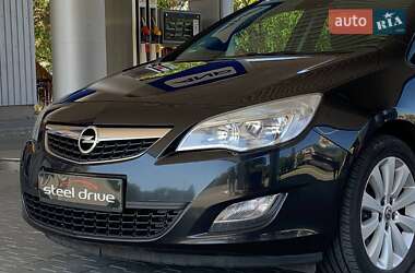 Универсал Opel Astra 2011 в Николаеве