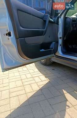 Седан Opel Astra 2004 в 