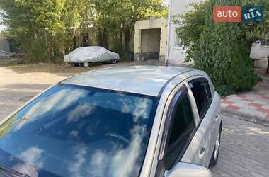 Хэтчбек Opel Astra 2006 в 