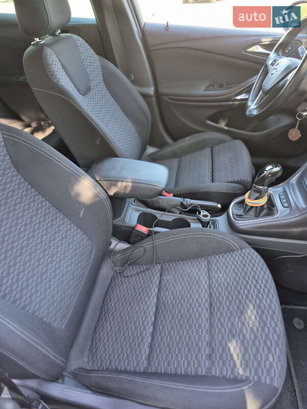 Универсал Opel Astra 2016 в Кривом Роге