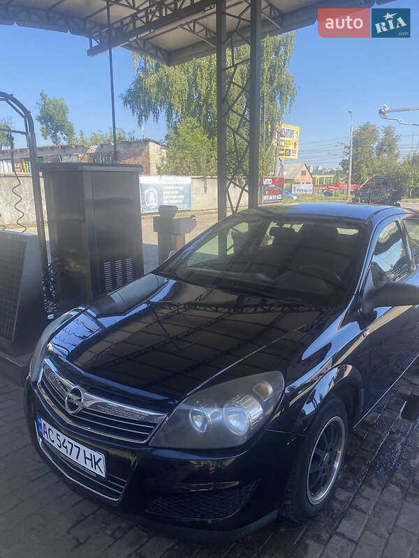 Хэтчбек Opel Astra 2009 в 
