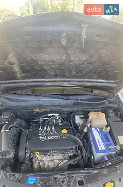 Хэтчбек Opel Astra 2009 в 