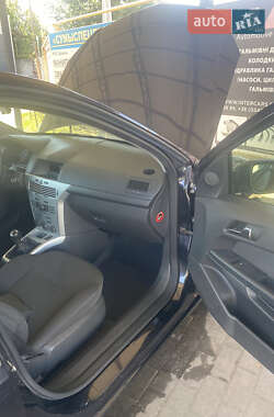 Хэтчбек Opel Astra 2009 в 
