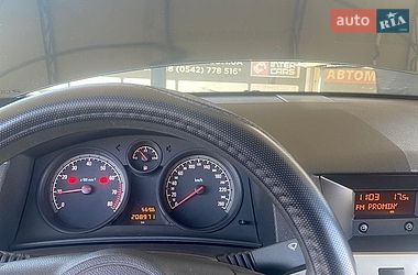 Хэтчбек Opel Astra 2009 в Обухове