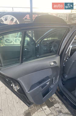 Хэтчбек Opel Astra 2009 в 