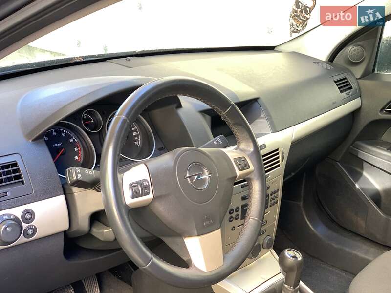 Универсал Opel Astra 2007 в Луцке