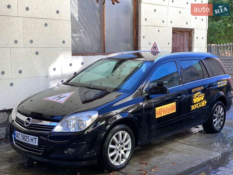Универсал Opel Astra 2007 в Луцке