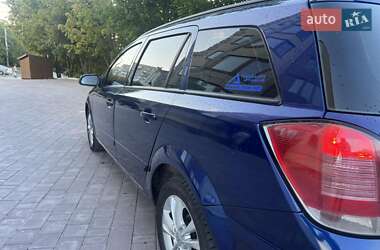 Универсал Opel Astra 2006 в 