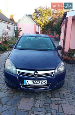 Хетчбек Opel Astra 2011 в Ружині