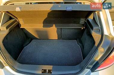 Хэтчбек Opel Astra 2006 в 