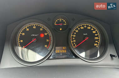 Хэтчбек Opel Astra 2009 в 