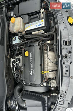 Хэтчбек Opel Astra 2009 в 