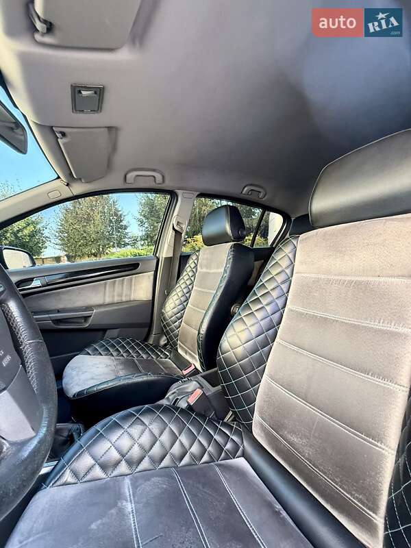 Хэтчбек Opel Astra 2006 в Киеве фото 18 Хэтчбек Opel Astra 2006 в Киеве