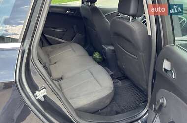 Универсал Opel Astra 2013 в 